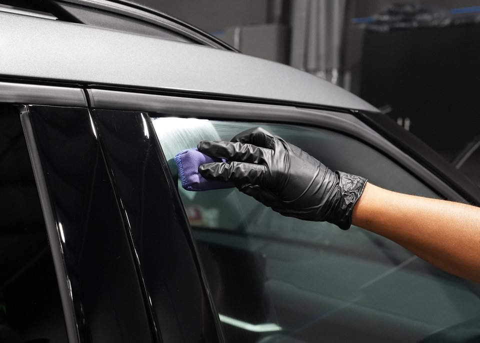Coating glass on an SUV