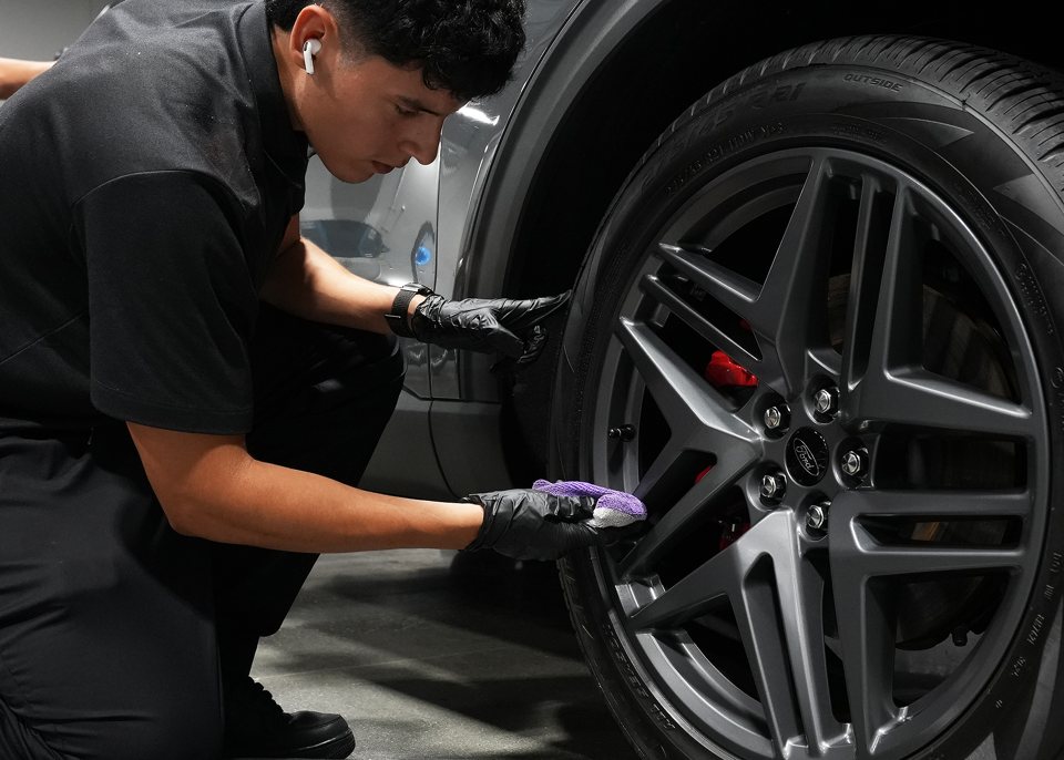 Coating a wheel face