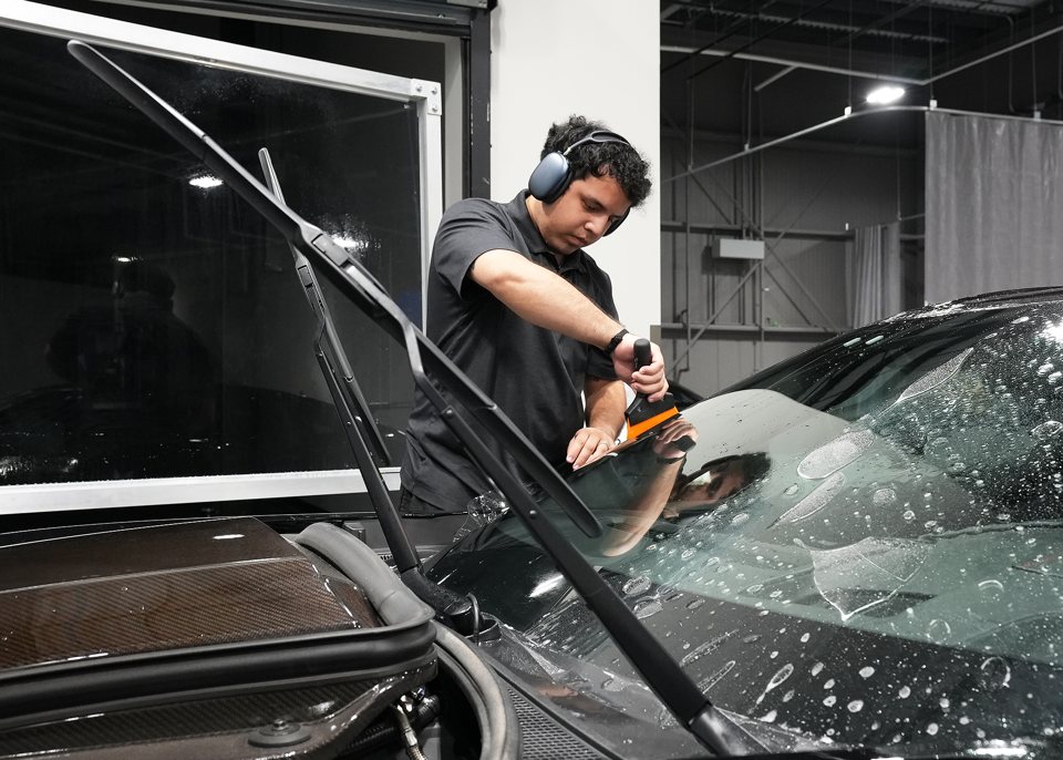 Working film on a windshield